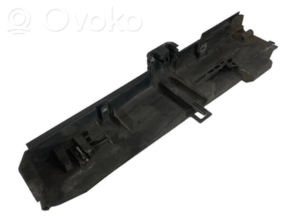 Radiator(s) holder/bracket