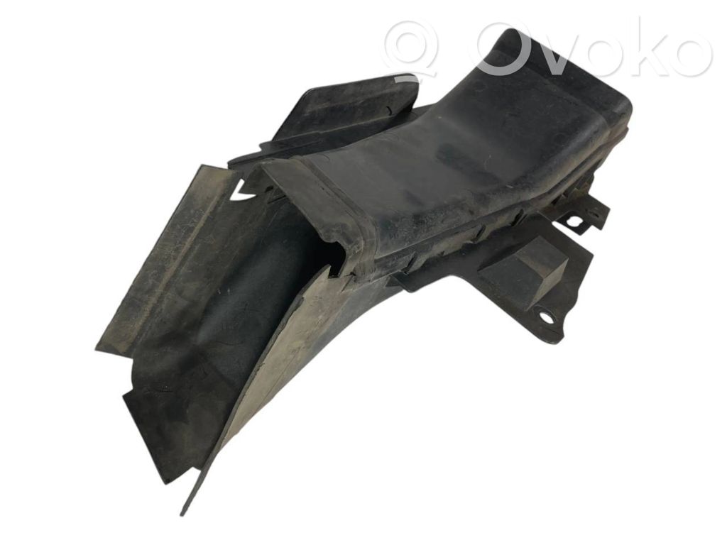 Brake cooling air duct