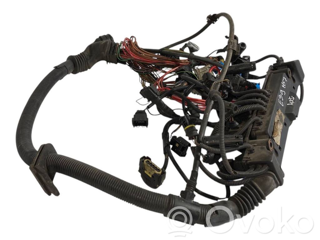 Dzinēja vadu instalācija