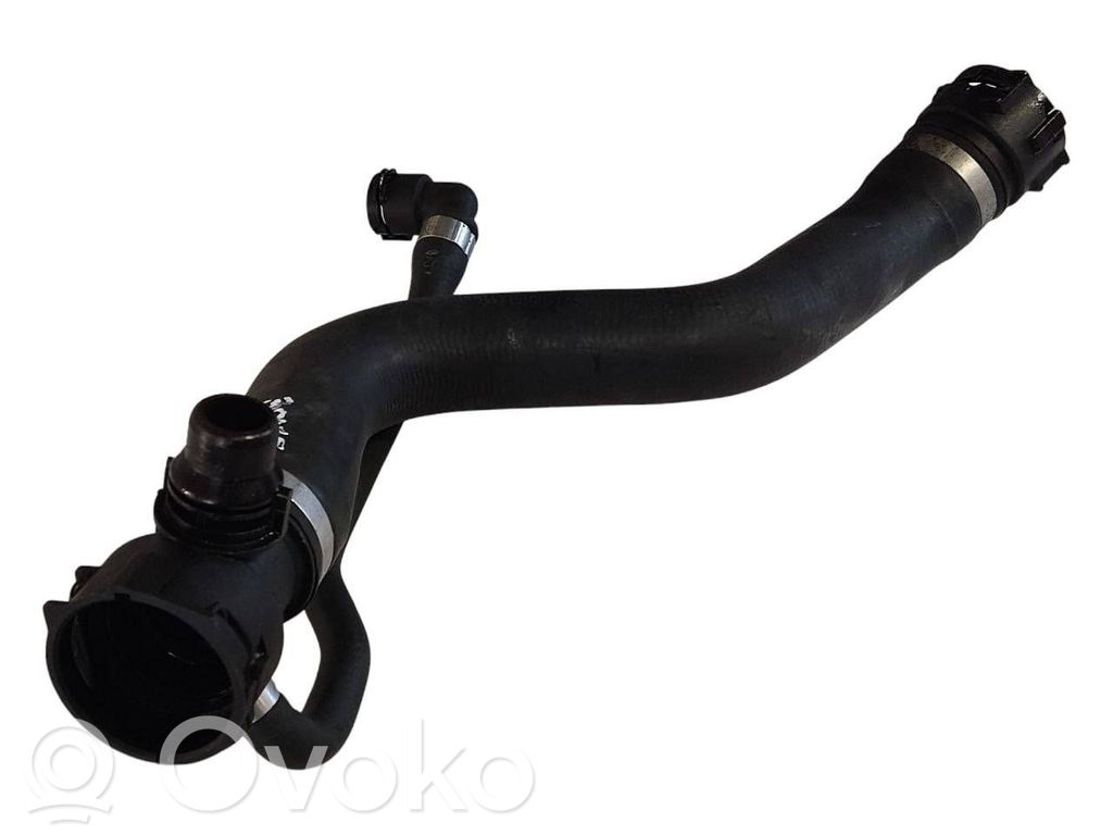 Caurulīte (-es) / šļūtene (-es)