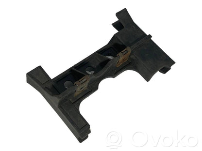 Rear bumper mounting bracket