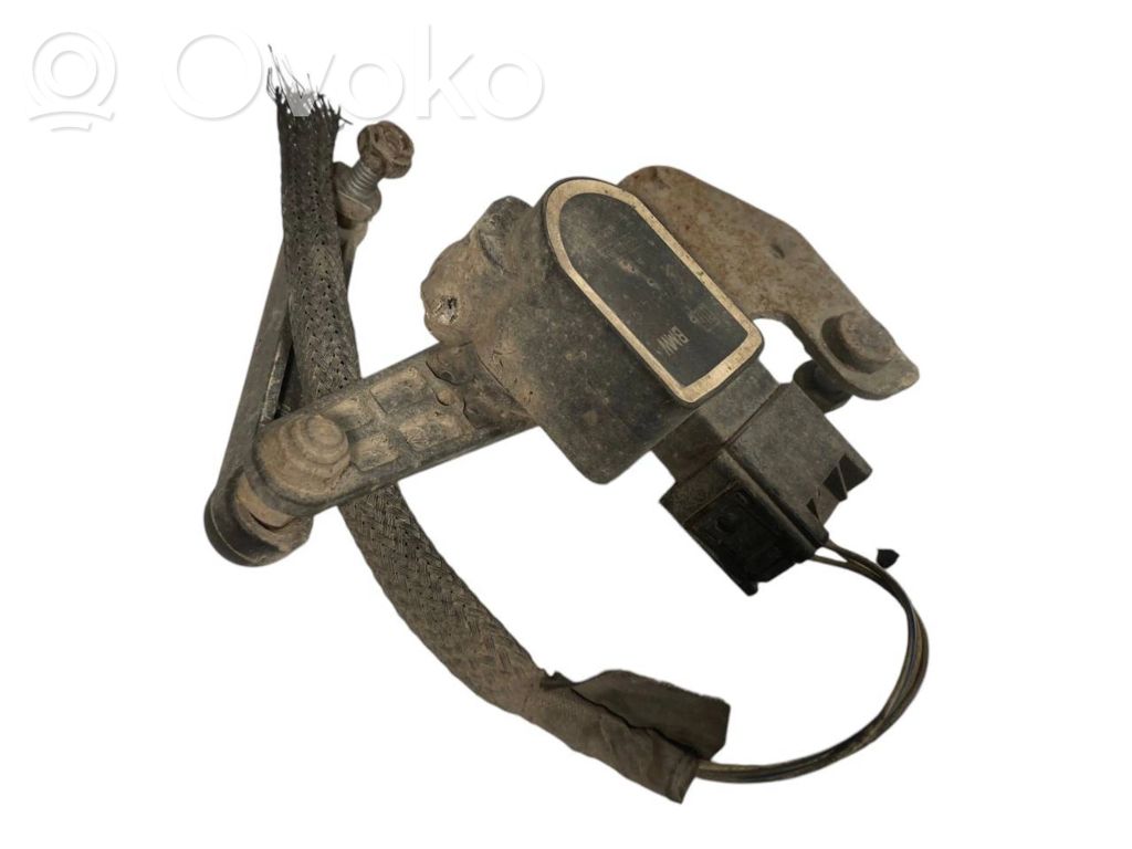 Augstuma sensors (priekšējo lukturu)