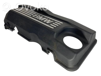 Engine cover (decorative trim)