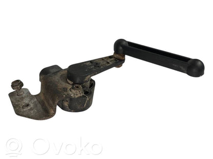 Augstuma sensors (priekšējo lukturu)