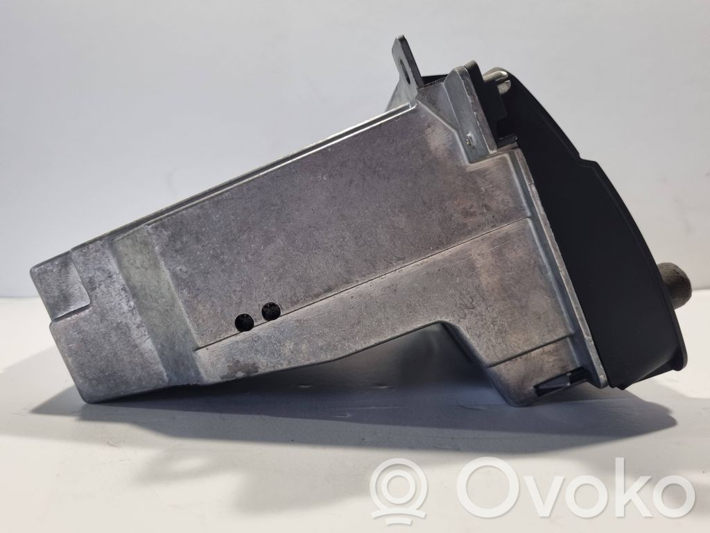 Радио / CD/DVD-плеер / навигация