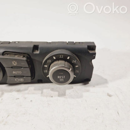 Gaisa kondicioniera / klimata kontroles / salona apsildes vadības bloks (salonā)