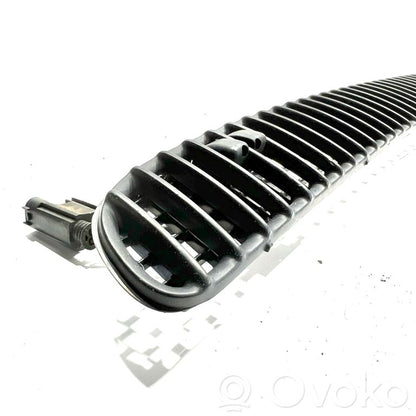 Декоративная решетка капота