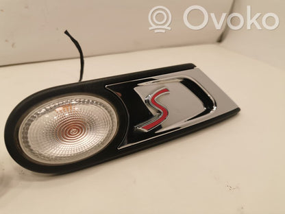 Spārna pagrieziena lukturis