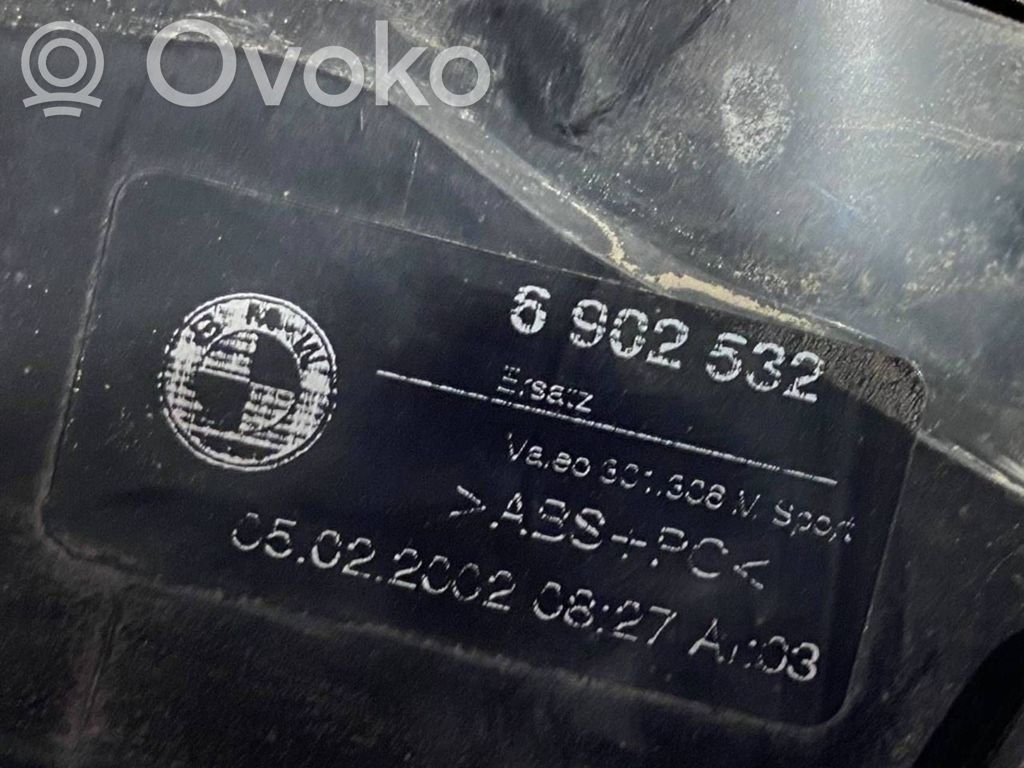 Aizmugurējais lukturis virsbūvē