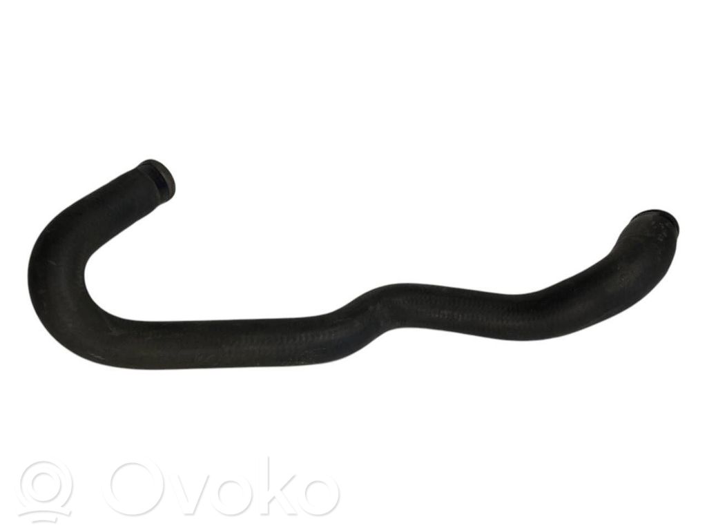 Caurulīte (-es) / šļūtene (-es)