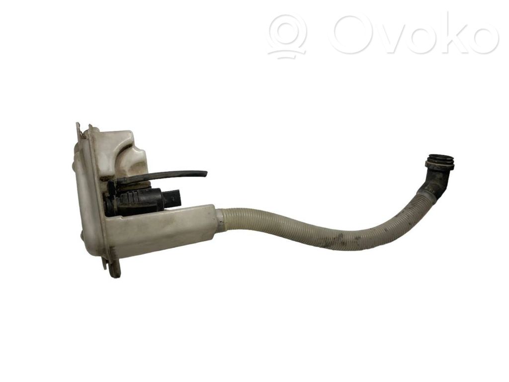 Window fluid tank