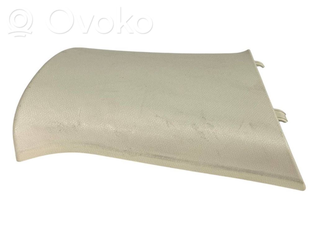 (D) statņa dekoratīvā apdare (augšdaļa)