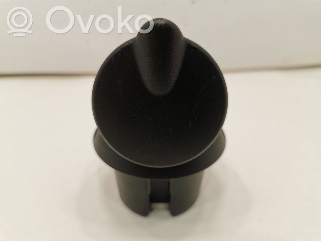 Pelnutrauks (priekšā)