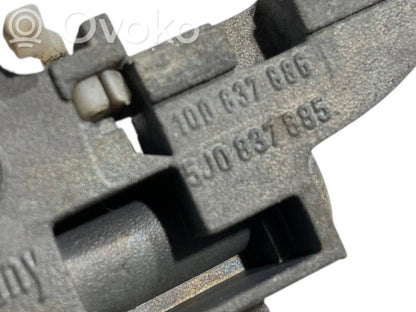 Priekšpusē turētājs / kronšteins ārējam atvēršanas rokturim