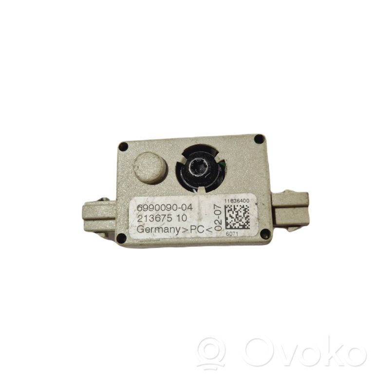 Antenna amplifier
