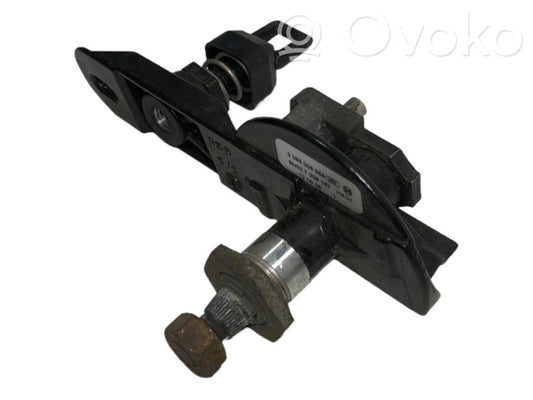 Aizmugurējā stikla tīrītāja mehānisms