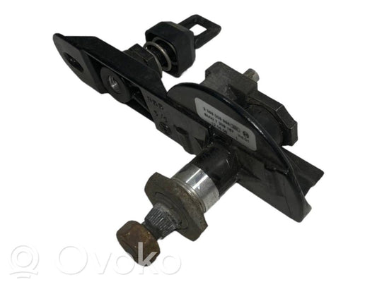 Aizmugurējā stikla tīrītāja mehānisms