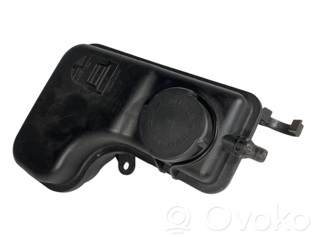 Dzesēšanas šķidruma izplešanās tvertne