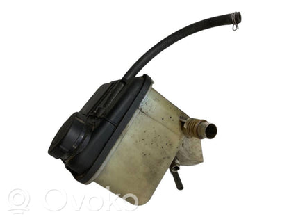 Dzesēšanas šķidruma izplešanās tvertne