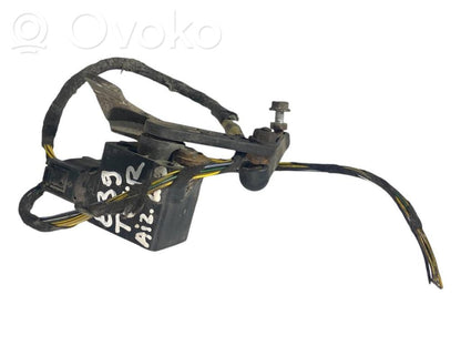 Augstuma sensors (priekšējo lukturu)
