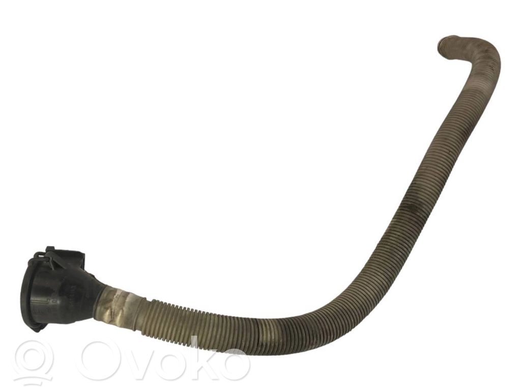 Window fluid reservoir filler pipe