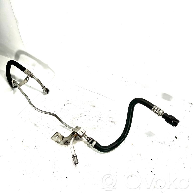 Stūres pastiprinātāja šļūtene (-es) / caurulīte (-es)