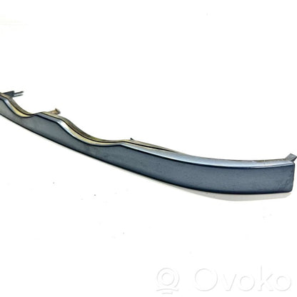 Priekšējā luktura dekoratīvā apdare