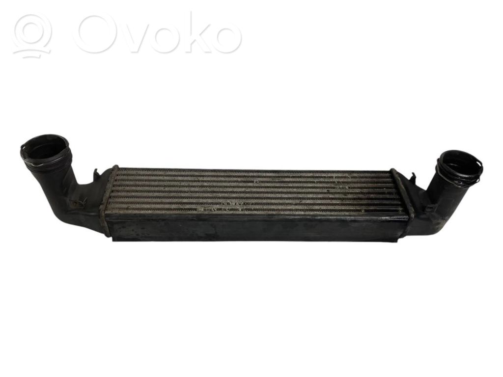 Starpdzesētāja radiators