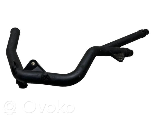 Caurulīte (-es) / šļūtene (-es)