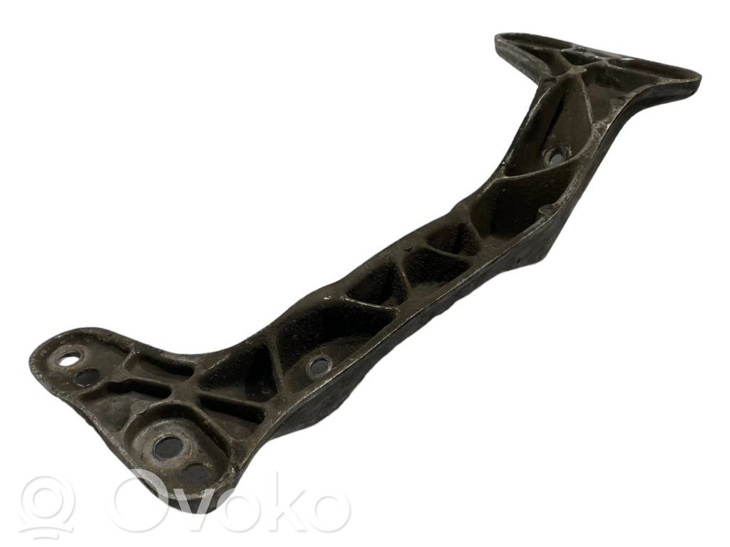 Кронштейн крепления трансмиссии