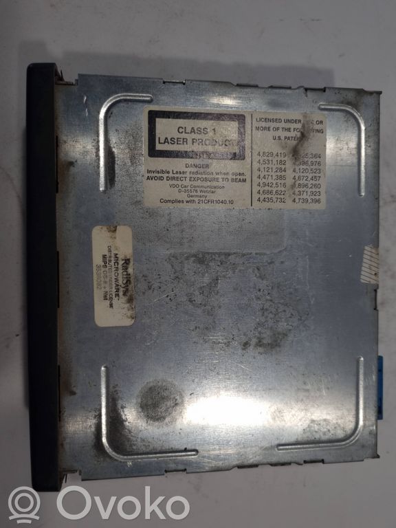 Radio / CD/DVD atskaņotājs / navigācija