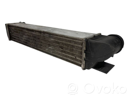 Starpdzesētāja radiators