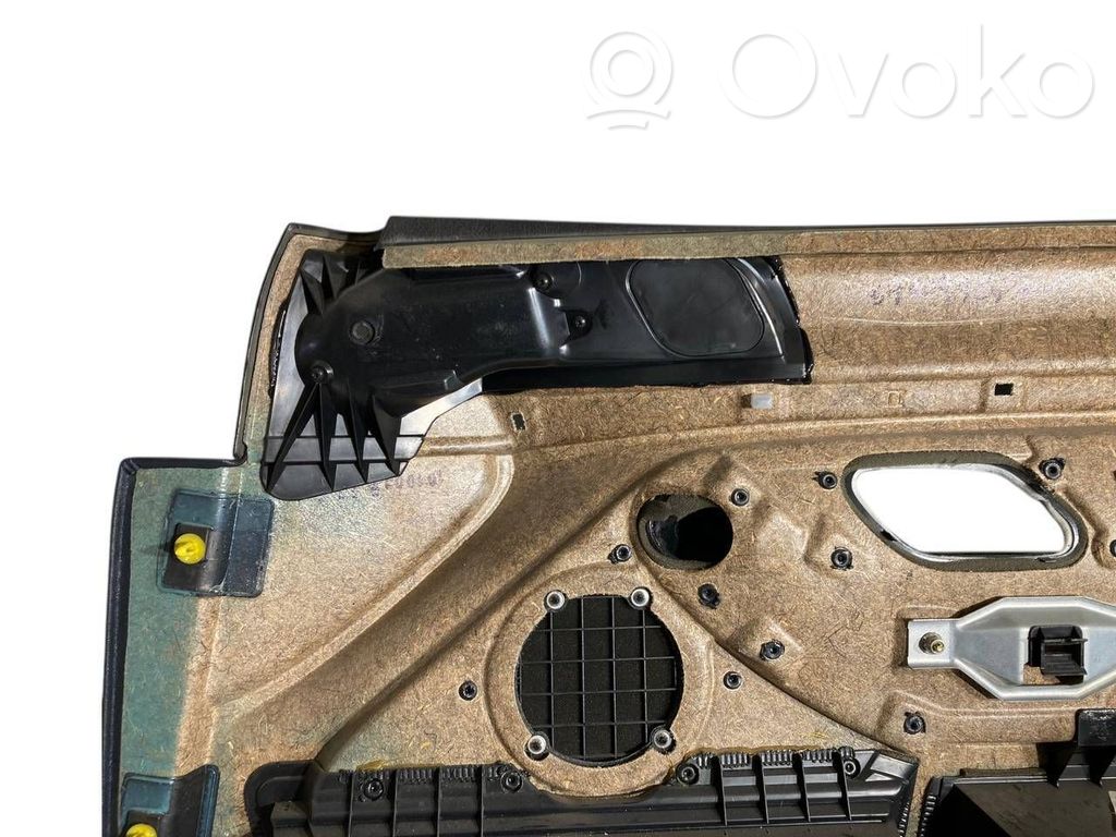 Priekšējo durvju apdare