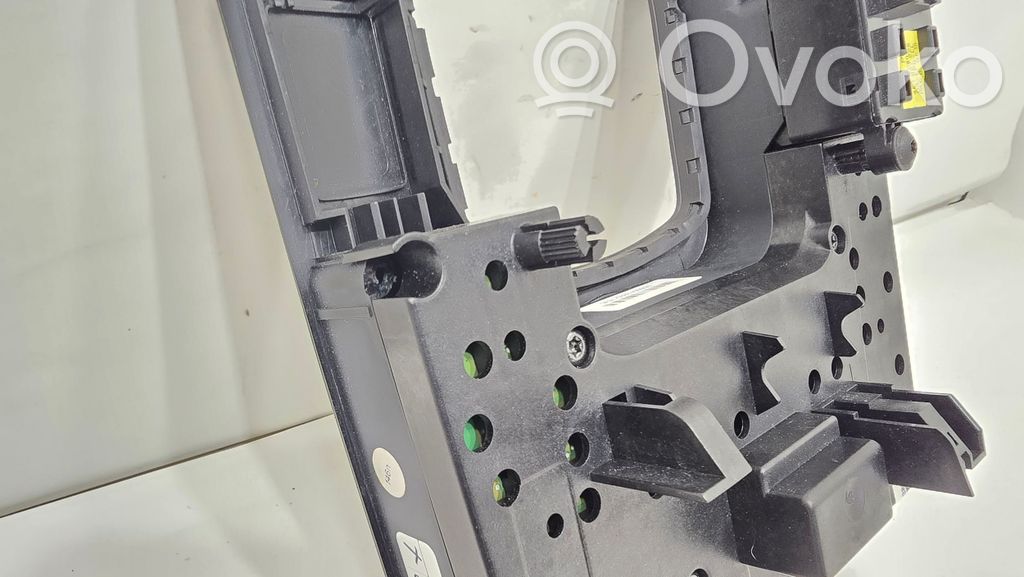 Multimediju kontrolieris