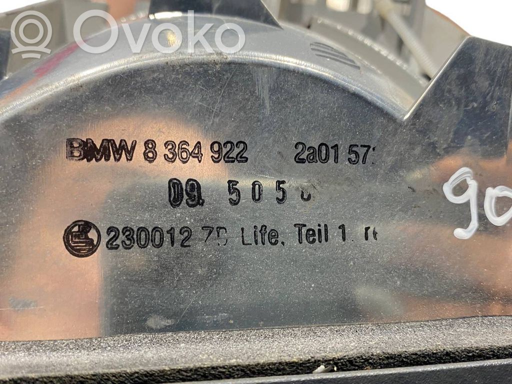 Aizmugurējais lukturis virsbūvē