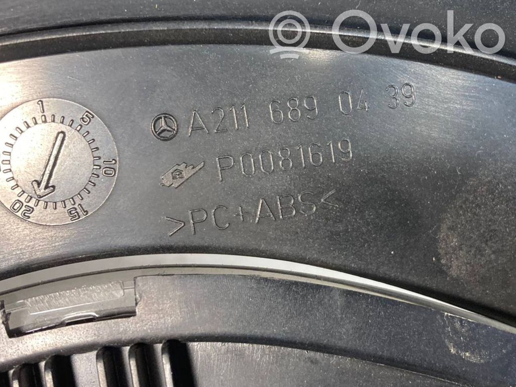 Speedometer (in the instrument panel)