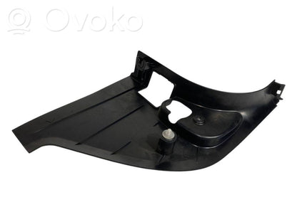 Kāju zonas sānu dekoratīvā apdare