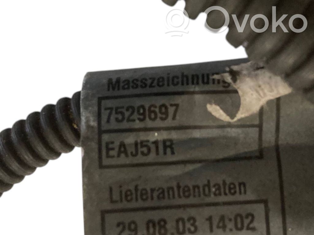 Dzinēja vadu instalācija