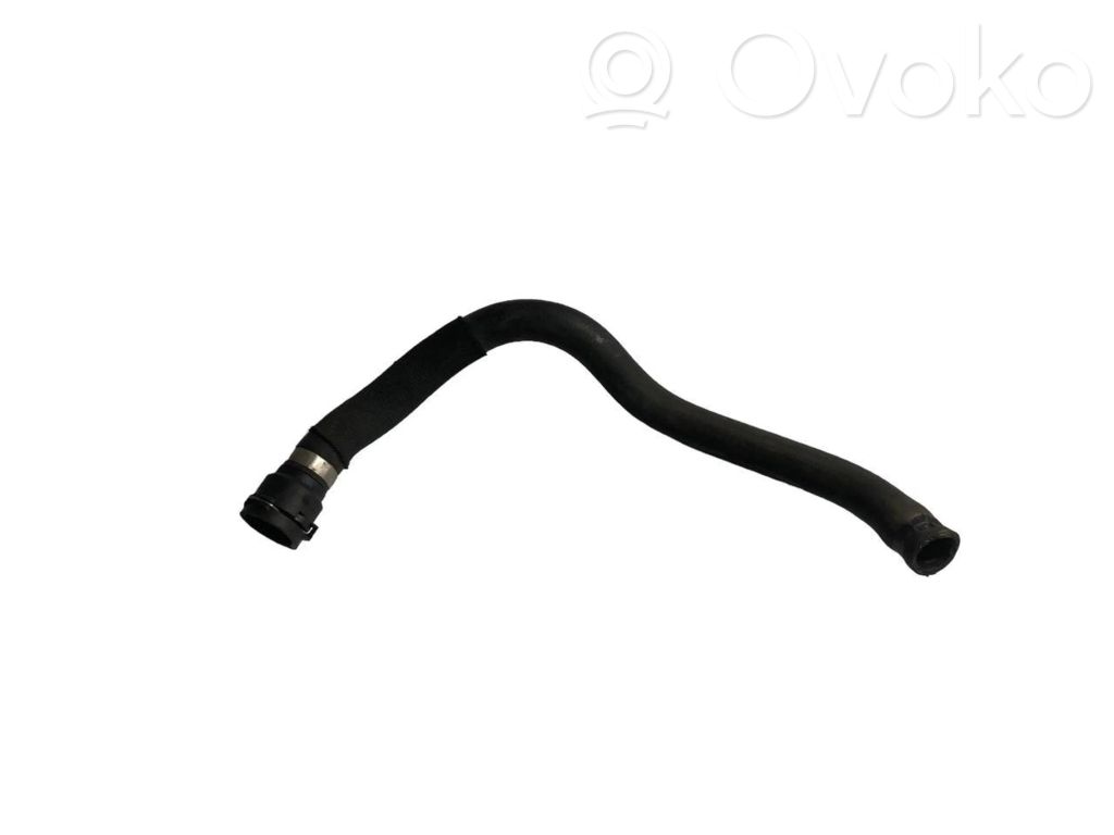 Caurulīte (-es) / šļūtene (-es)