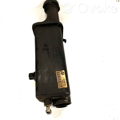 Dzesēšanas šķidruma izplešanās tvertne