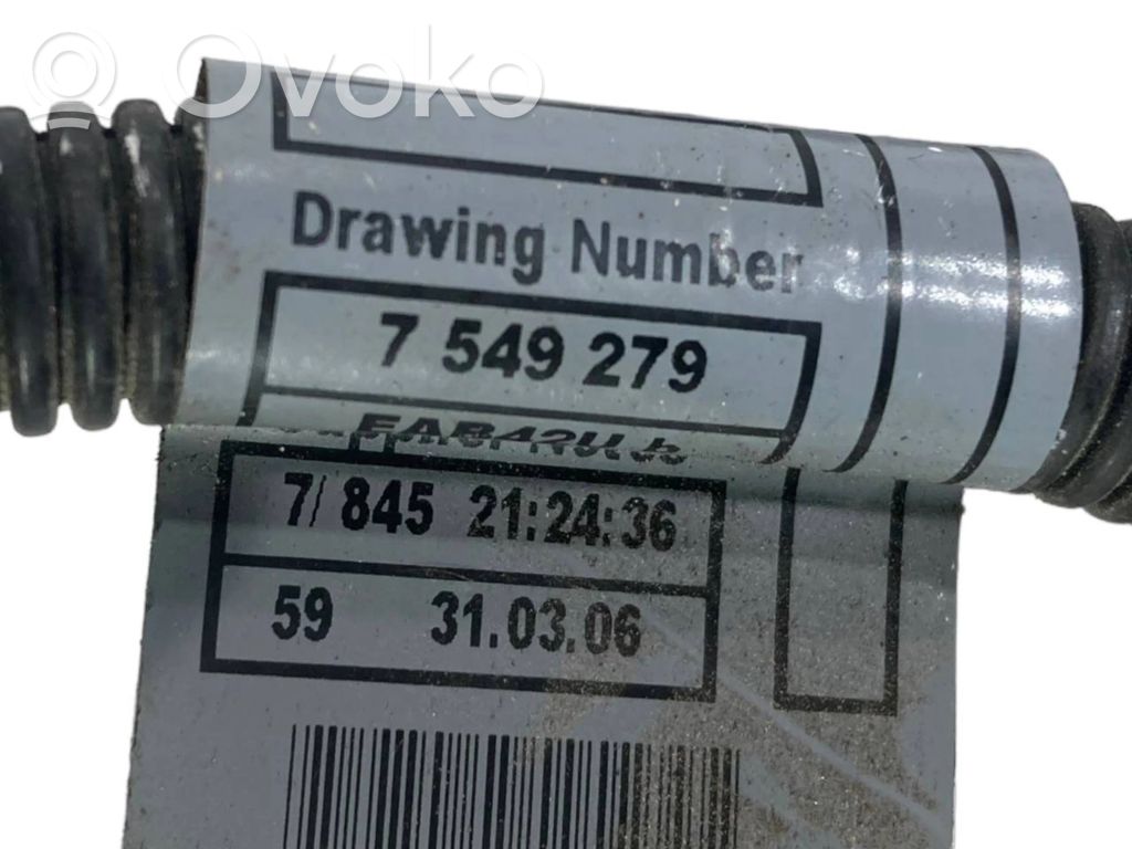 Dzinēja vadu instalācija