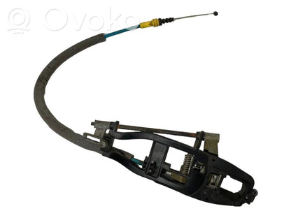 Priekšpusē turētājs / kronšteins ārējam atvēršanas rokturim