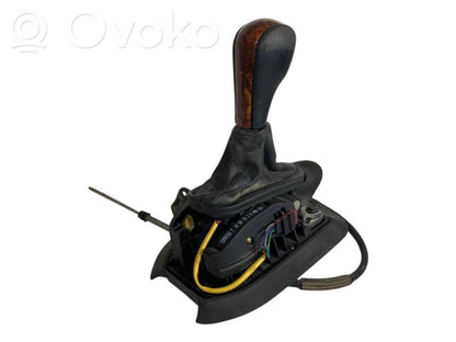 Switching mechanism (sliding mechanism)