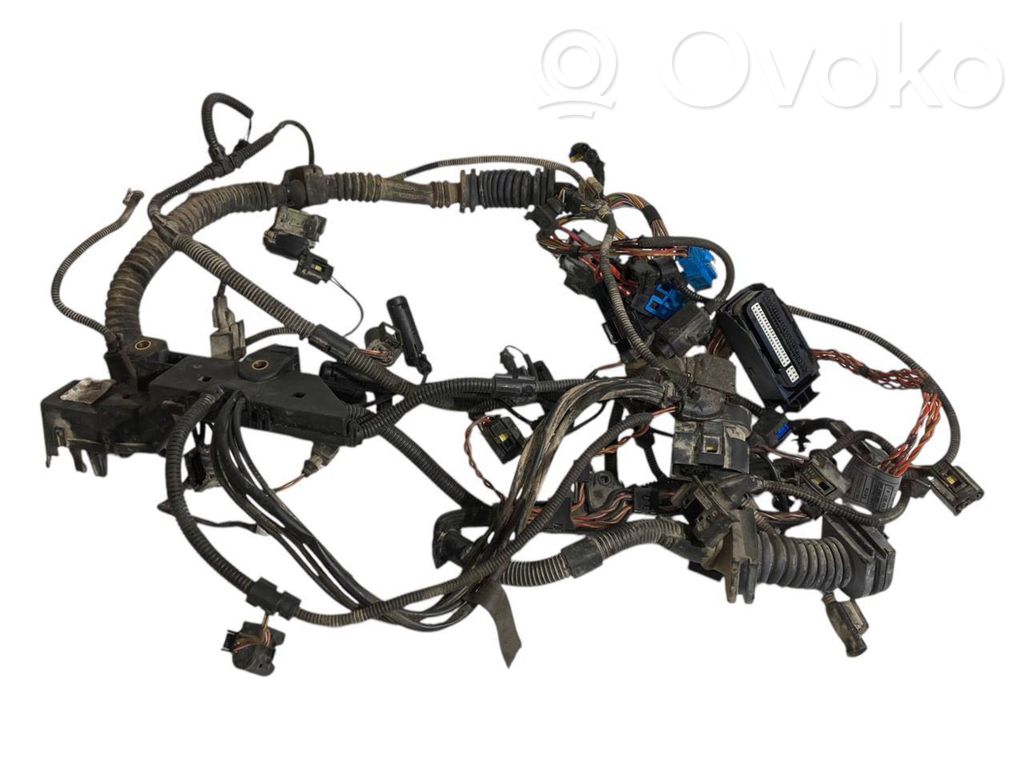 Dzinēja vadu instalācija