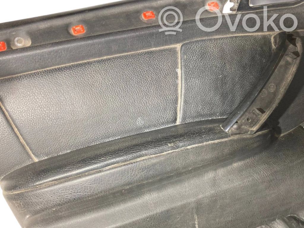 Priekšējo durvju apdare