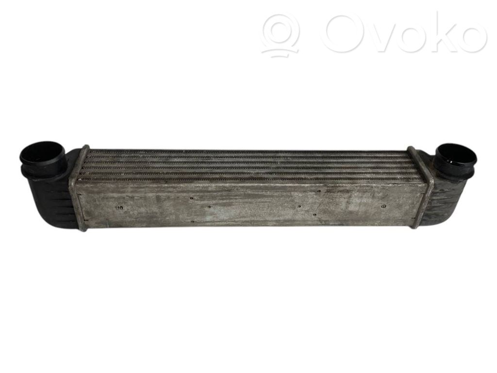 Starpdzesētāja radiators