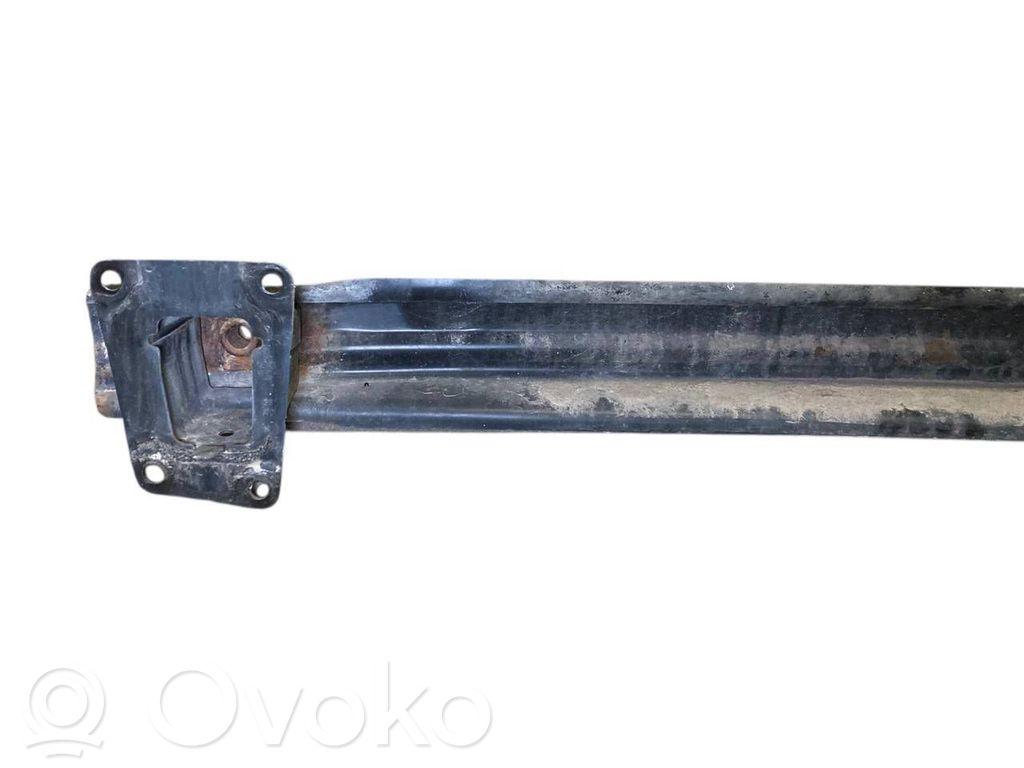 Aizmugurē bampera balka