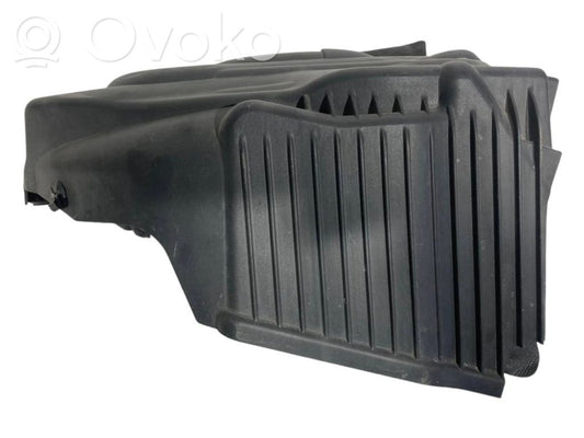 Engine cover (decorative trim)