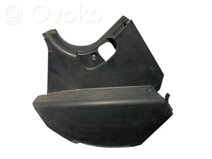 Kāju zonas sānu dekoratīvā apdare