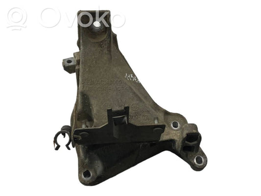 Dzinēja nostiprināšanas stiprinājums-kronšteins